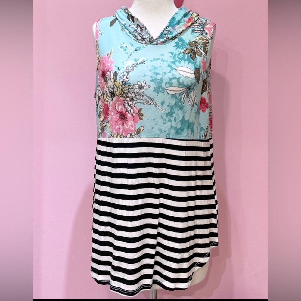 Honey Me Boutique Sleeveless Hooded Blouse